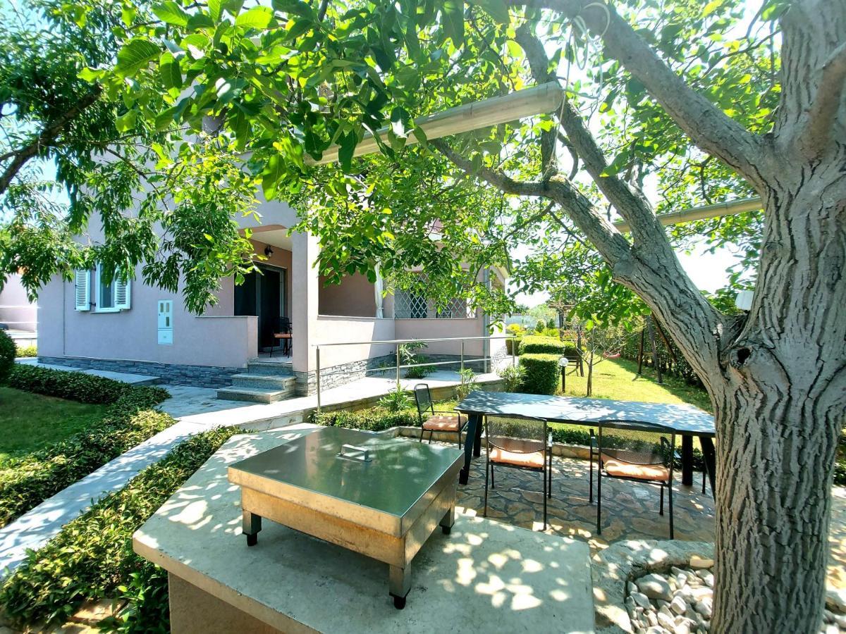 Villa Mattea Galizana Exterior photo